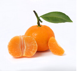 tangerines with leaves