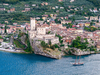 Fototapeta premium Castello Scaligero on Lake Garda - Malcesine, Italy