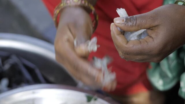 Masterful Fish Cutting Technique in Action
