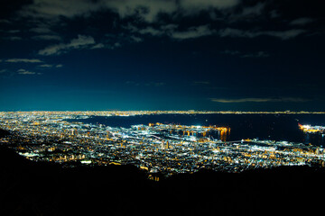 摩耶山から見下ろす神戸市街と大阪方面の夜景