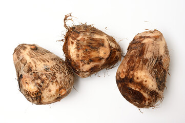 皮を剥いた里芋02