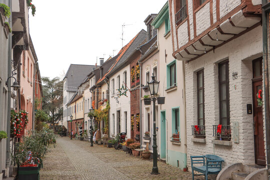Romantische Altstadt in Kempen (Niederrhein); Blick in die Tiefstra&szlig;e