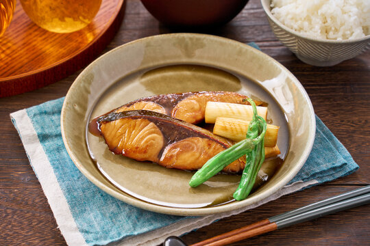 鰤（ブリ）の照り焼きの和定食