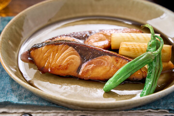 鰤（ブリ）の照り焼きの和定食