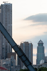 Naklejka premium closeup of guangzhou haizhu bridge at sunset