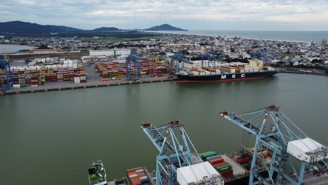 itajai, itajai sc, santa caratina, porto de itajai, navegantes, ship harbor, harbor ship, ship cargo, shit, cargo, porto
