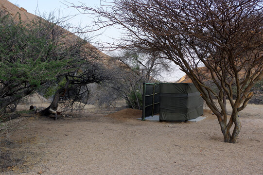 Toilette dans le campement &agrave; Spitzkoppe, Namibie