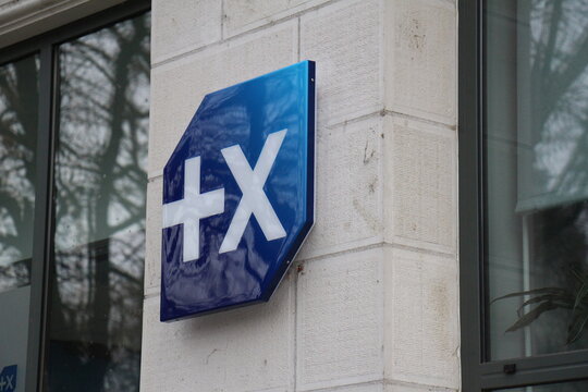 Logo of Banque Populaire Rives de Paris International, A french bank in Paris, France