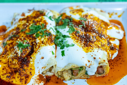 Close-Up of Chicken Mersin Tantuni on White Plate
