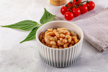 Canned white kidney beans in the bowl