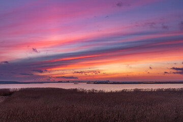 Fototapeta premium Nach Sonnenuntergang am Bodden vor Zingst.