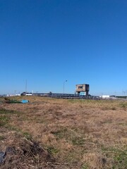 Obraz premium 冬の枯れた野原風景