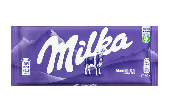 1 Tafel Milka Schokolade Alpenmilch und   Hintergrund transparent PNG cut out