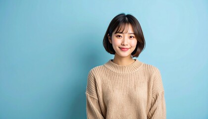 透明感のある美肌が印象的な、日本人女性のナチュラルポートレート。
ベビーブルーのマット背景と広い余白で、広告やブランド表現に使いやすい構図。
やわらかな冬の自然光が、肌質を自然に引き立てます。
美容、スキンケア、ライフスタイル分野に適した商用ストック素材です。