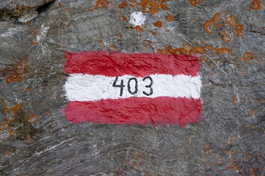 Hiking trail marker, Carnic High Trail 403, Carnic Alps, Carinthia, Austria