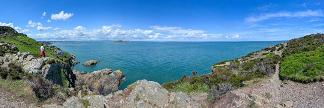 K&uuml;stenlandschaft Halbinsel Howth in Irland