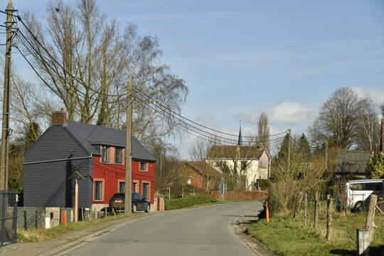 L'une des rues menant au village de Hellebecq &agrave; Silly 