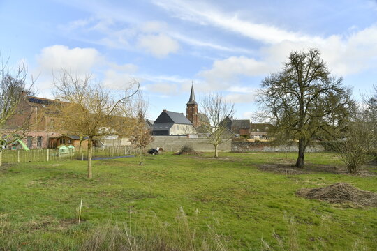 L'une des prairies pr&egrave;s du village &agrave; Ghislenghien (Ath)