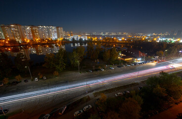 Night traffic on Revutskoho street near Lake Sonyachne © Sodel Vladyslav