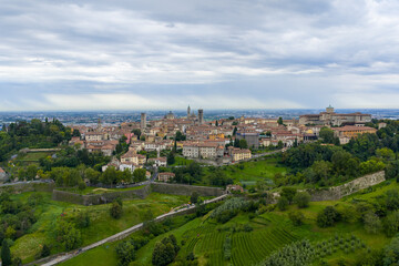 Naklejka premium Città Alta skyline and Venetian walls - Bergamo, Italy
