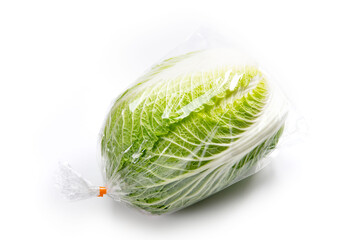 ビニール袋に入れた、販売用の白菜