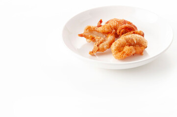 鶏皮のカリカリ揚げ