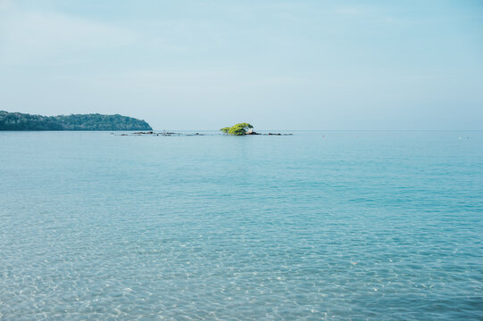 Turquoise snorkel site Jai Dee off Klong Chao Beach, Koh Kood
