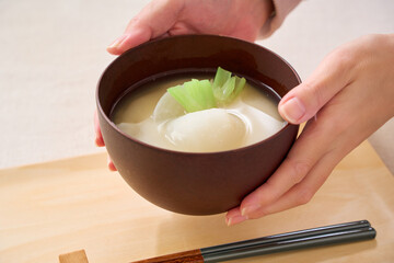 かぶ入りの白味噌仕立てのお味噌汁
