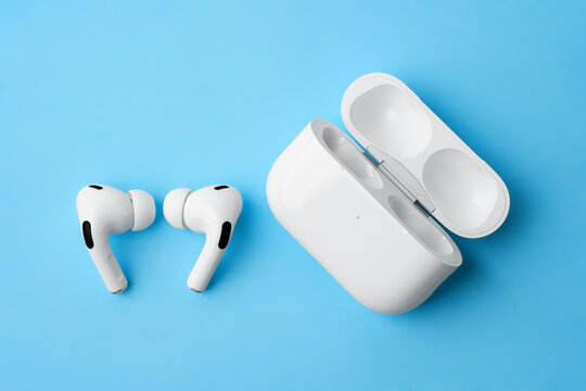 Airpods」の写真素材 | 13,253件の無料イラスト画像 | Adobe Stock