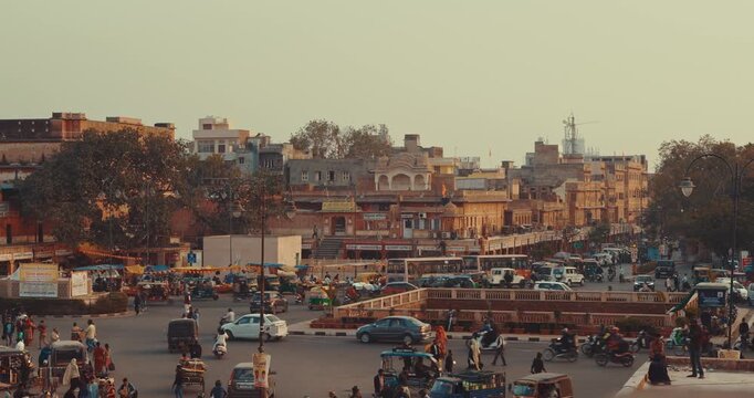 Jaipur, Rajasthan, India. Traffic On Chanpole Bazar Rd. Chhoti Chopad Street During Morning. Cars Moving On Street. Busy Traffic In City Street. Tuk-tuk Cycle, Bikes, Cars, Motorcycles Moving On