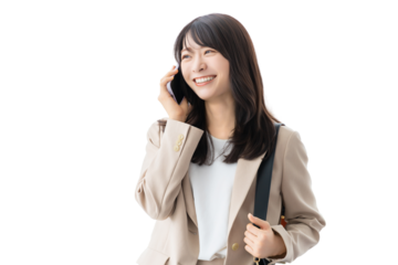 スマートフォンで話す笑顔の女性・ビジネスウーマン（背景透過PNG）