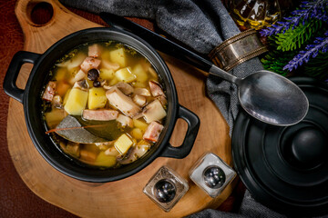 The sour soup made of rye flour.