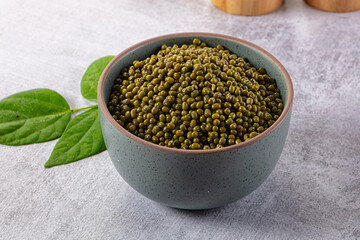 Raw dry green mash bean