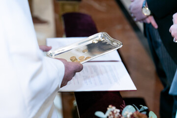 Obraz premium boda, novia, mujer, novio, participación, anillas, amor, ceremonia, arras, religión, simbólico