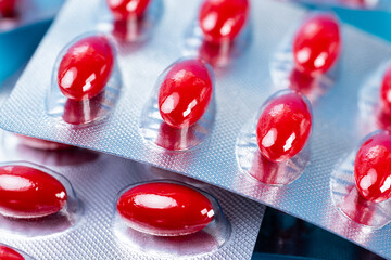  red vitamin capsules