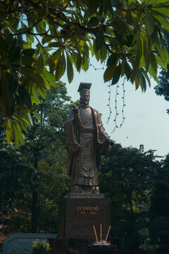 Statue of Ly Thai To in Hanoi, Vietnam