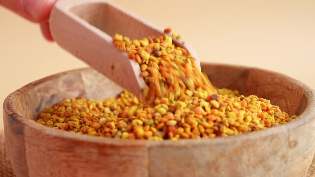 Bee pollen as a powerful superfood for holistic health
