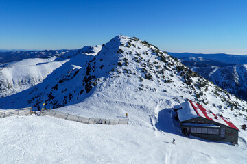 Jasna Chopok , widoki ze szczytu na inne szczyty Tatr Niżnych © rob