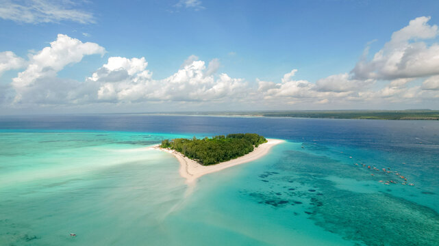 Pristine paradise of Mnemba Island, Zanzibar