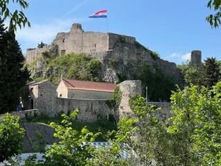Topana Fortress on the cliff above Blue Lake in Imotska Krajina region (Imotski, Croatia) - Tvrđava Topana na klisuri nad Modrim jezerom i u Imotskoj krajini, Hrvatska