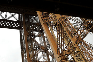 Riveted Lines of the Eiffel Tower