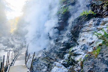 初秋の小安峡大噴湯　秋田県湯沢市　Oyasukyo Gorge Great Fountain in early autumn. Akita Pref, Yuzawa City.