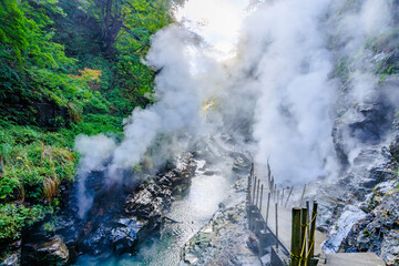 初秋の小安峡大噴湯　秋田県湯沢市　Oyasukyo Gorge Great Fountain in early autumn. Akita Pref, Yuzawa City.