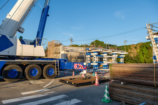 高架道路の建設現場