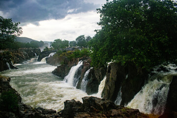 Fototapeta premium hogenakkal waterfall