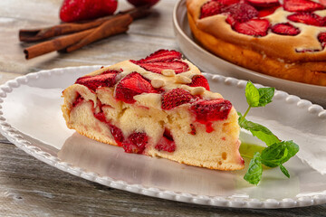 Strawberry pie tart served mint