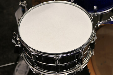 Fototapeta premium Columbus Ohio April 12, 2024 A snare drum, paert of a complete drum set 