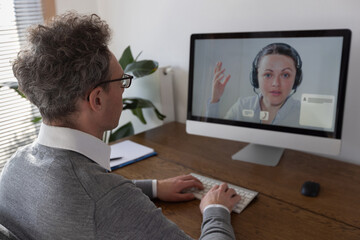 webinar, online conference meeting with speaker expert coach, consulting or education concept, e-learning