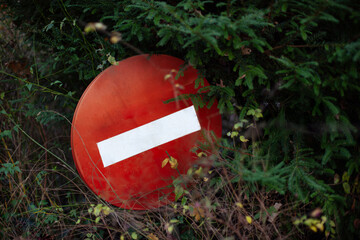 It is forbidden to enter the forest