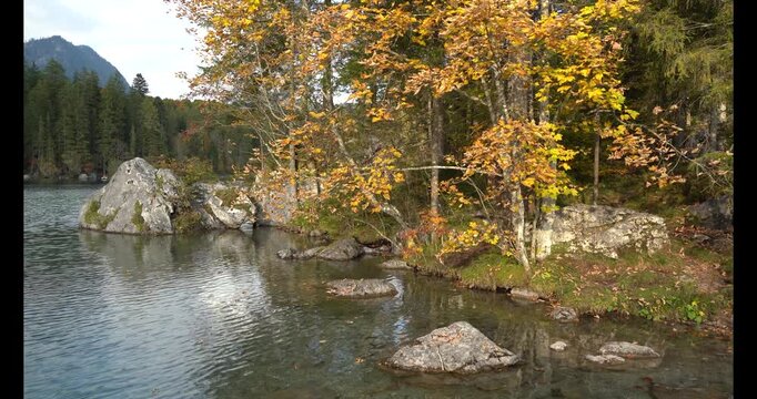Herbststimmung am Hintersee in Bayern bei Ramsau